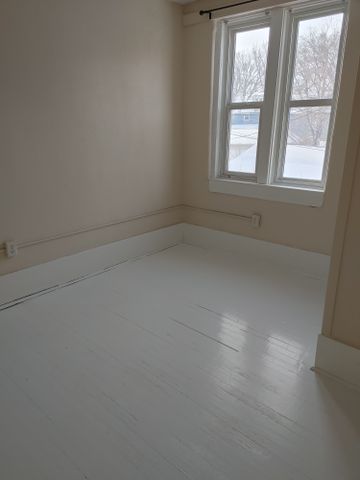 2014 Athol St, Regina - Photo 5