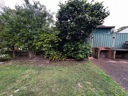 1/2 Perrumba Street, 2324, Hawks Nest Nsw - Photo 3