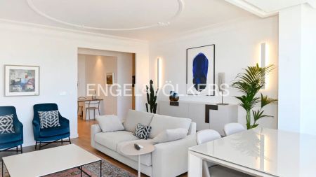 Piso de alquiler en Calle Isabel II, Castilla - Hermida - Photo 2