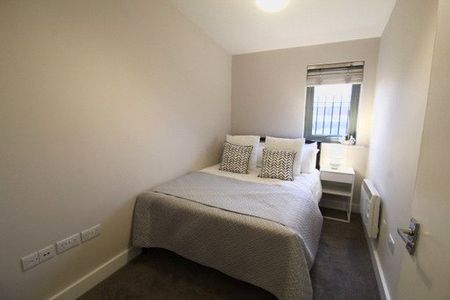 2 Bedroom Flat / Apartment - Andersons Road, Southampton - Photo 5