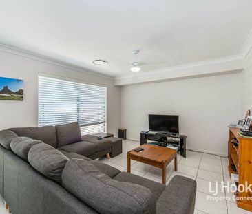 Modern 4-Bedroom Family Retreat in the Heart of North Lakes - Photo 1