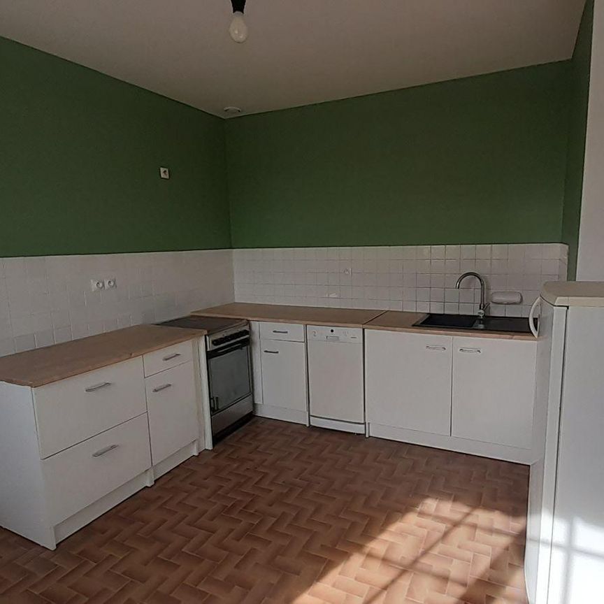Pour visiter, appeler le 02.23.55.91.17 A VAL D 'IZE, cette maison individuelle en campagne co... - Photo 1