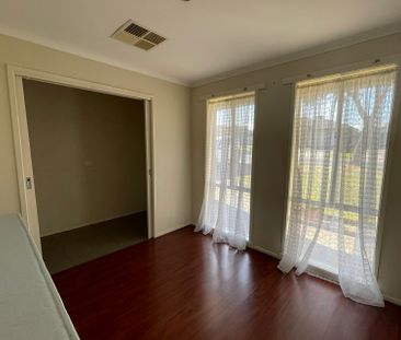 7 Short Road, Hampton Park VIC - Photo 6
