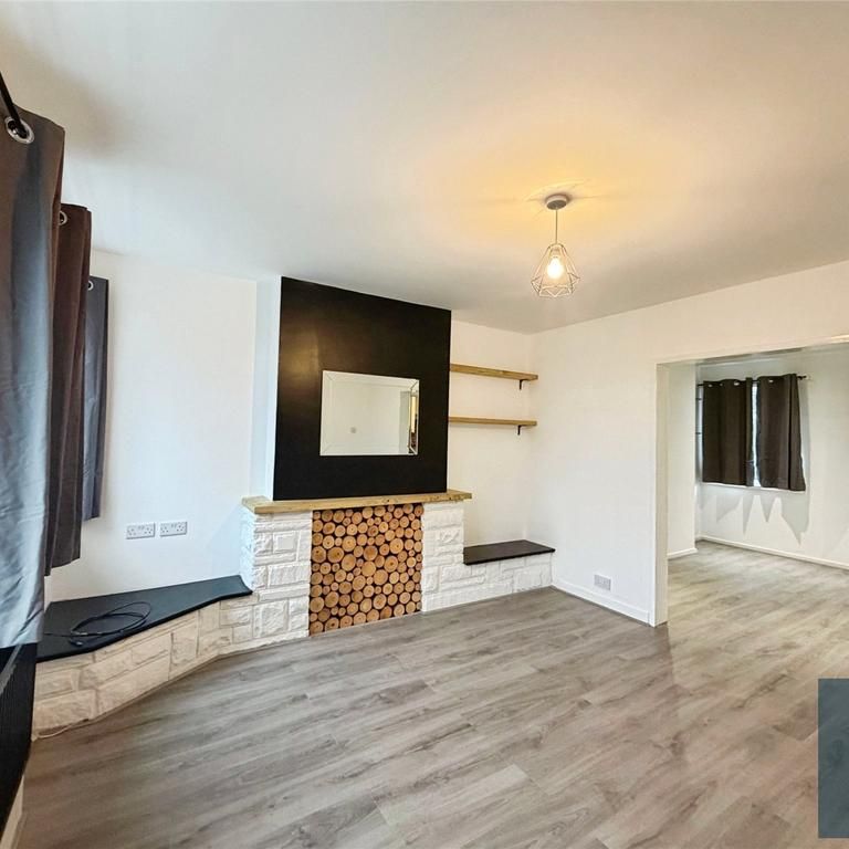 3 bedroom semi-detached house to rent - Photo 1