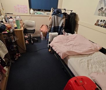 Room in a Shared Flat, Belvedere Road, M6 - Photo 1