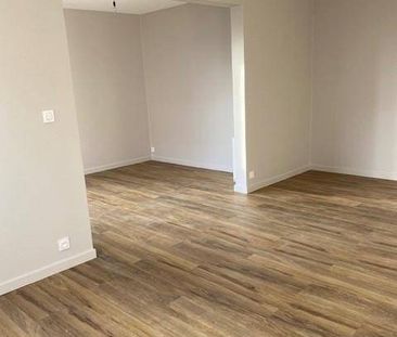 Location appartement 4 pièces 85.2 m² à Saint-Clair-du-Rhône (38370) 4 - Photo 2