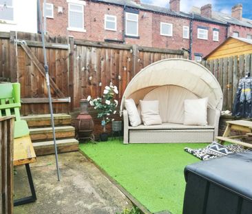 2 bedroom terraced house to rent - Photo 4