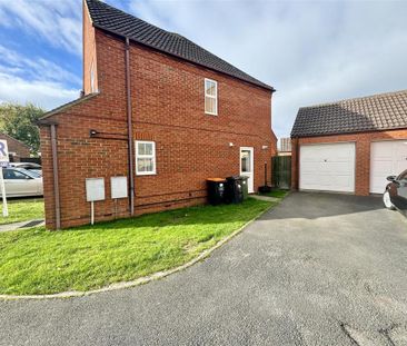 3 bedroom semi-detached house to rent - Photo 4