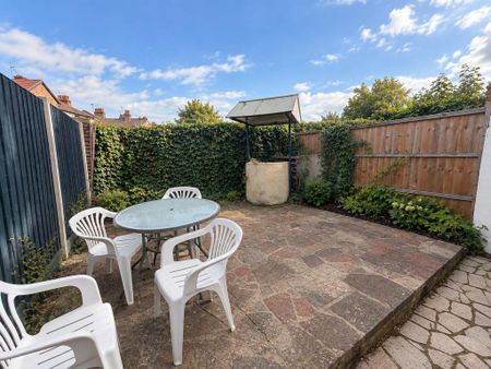 3 bedroom terraced house to rent - Photo 5