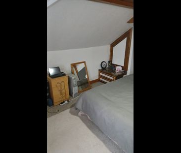Room in a Shared Flat, Georgia Road, CR7 - Photo 3