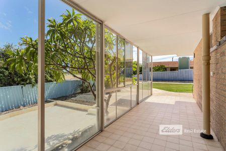 LIFESTYLE HOME IN SOUGHT AFTER LOCATION! - Photo 3