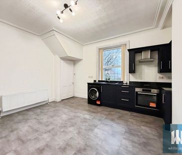 Birkby Hall Road, Birkby, Huddersfield, HD2 - Photo 4