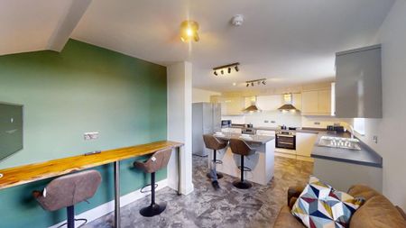 10 bedroom terraced house to rent - Photo 2