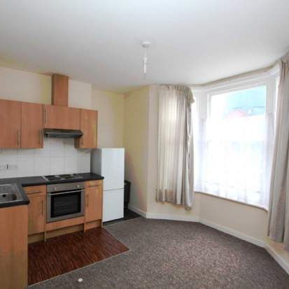 1 bedroom property to rent in Worthing - Photo 1