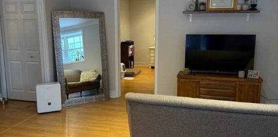 3 1/2 tout inclus à 5 min du CHUS - Photo 2