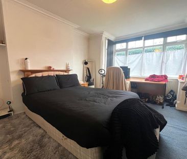 4 bedroom terraced house to rent - Photo 4