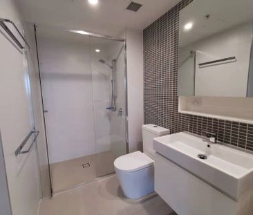 Unfurnished Luxury 2-bedroom 2-bathroom 1-carpark apartment. - Photo 4