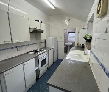 3 Bed Terraced House, Spencer Road, LU3 - Photo 6