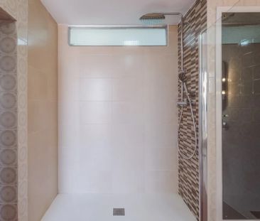 Plaça de Bisbe Benlloch, Torrent, Valencian Community 46900 - Photo 4