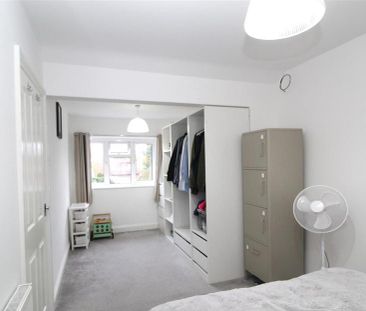 4 bedroom semi-detached house to rent - Photo 3