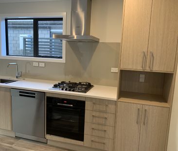 56A Hokioi Drive, Kenepuru - Photo 2
