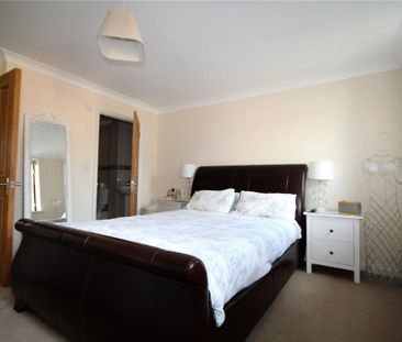 4 bedroom terraced house to rent - Photo 2