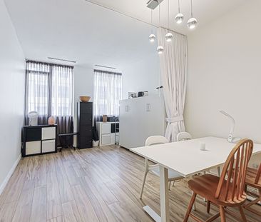 For Lease - 555 Yonge Street Unit# 804, Toronto, Ontario - Photo 4