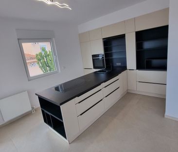 Elegant villa with swimmimg pool in Palmanova - Photo 3