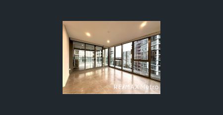 CORNER POSITION ON LEVEL 17 ! INSPECTIONS AVAILABLE DAILY - Photo 3