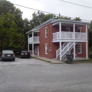 5½ Centre-Ville De Sherbrooke - Photo 2