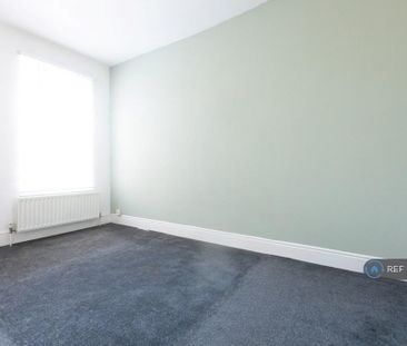 3 bedroom end of terrace house to rent - Photo 6