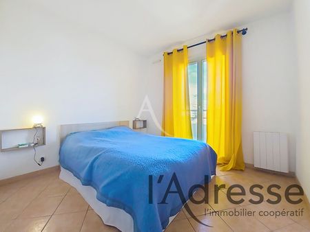 Location Appartement 2 pièces 45m² - Photo 2