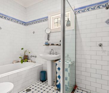 A sweet character 3 bedroom cottage - Photo 4