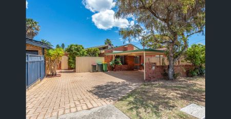 Easy Living with Room to Relax - Photo 4