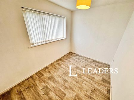 3 bedroom bungalow to rent - Photo 3