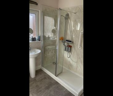 Room in a Shared House, Hitchin Road Luton, LU2 - Photo 2