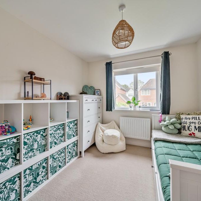 3 bedroom semi-detached house to rent - Photo 1