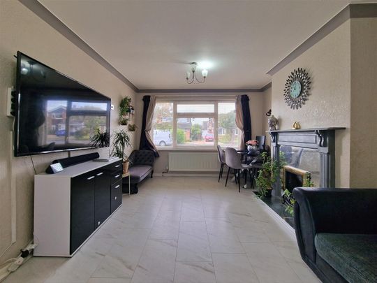 Chichester Close, LE11, Leicestershire - Photo 1
