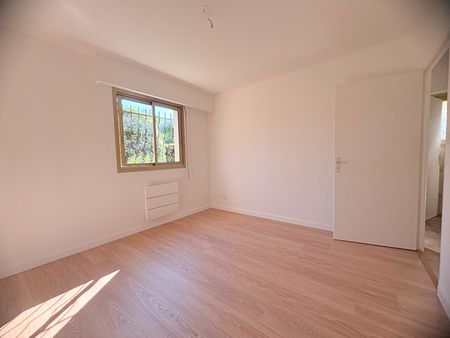 Location Appartement 2 pièces 57m² - Photo 4