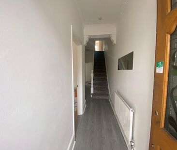 Room in a Shared House, Waddon Park Avenue, CR0 - Photo 2