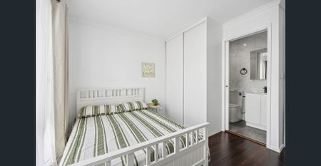 Beautiful 3 Bedroom Home - Photo 2