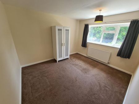 3 bedroom semi-detached house to rent - Photo 5