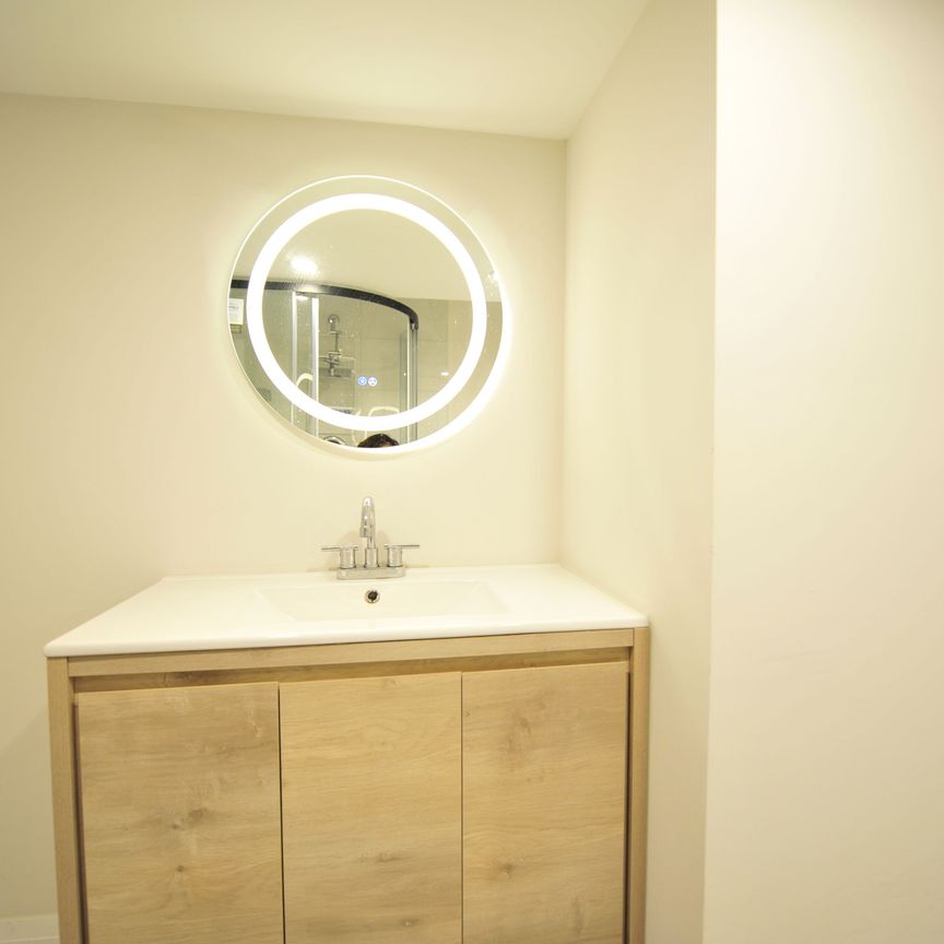 For Lease - 38 Sir Brandiles Place, Markham, Ontario - Photo 1