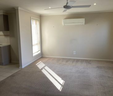 Modern Townhouse in North Shepparton! - Photo 2