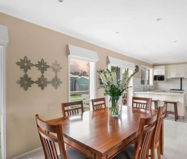 STUNNING HOME IN IDEAL LOCATION - Photo 1