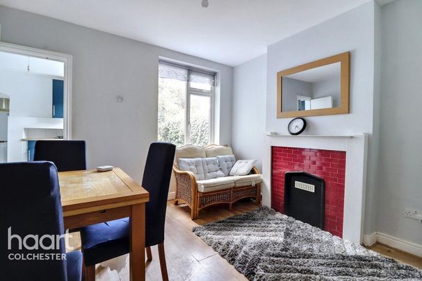 1 bedroom in a house share to rent - Photo 1