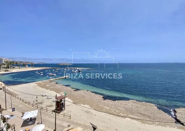 Sea front apartment of 2 bedrooms to rent in Es Vive, Ibiza