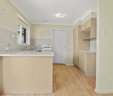 Nestled in a Quiet Leafy Street - Photo 4