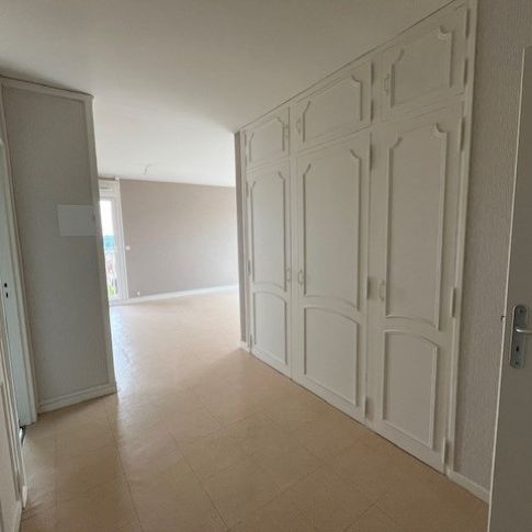 Location Appartement 4 pièces 80 m² La Châtre - Photo 1