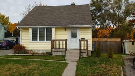 For Lease - 123 Humewood Drive, Belleville, Ontario - Photo 5